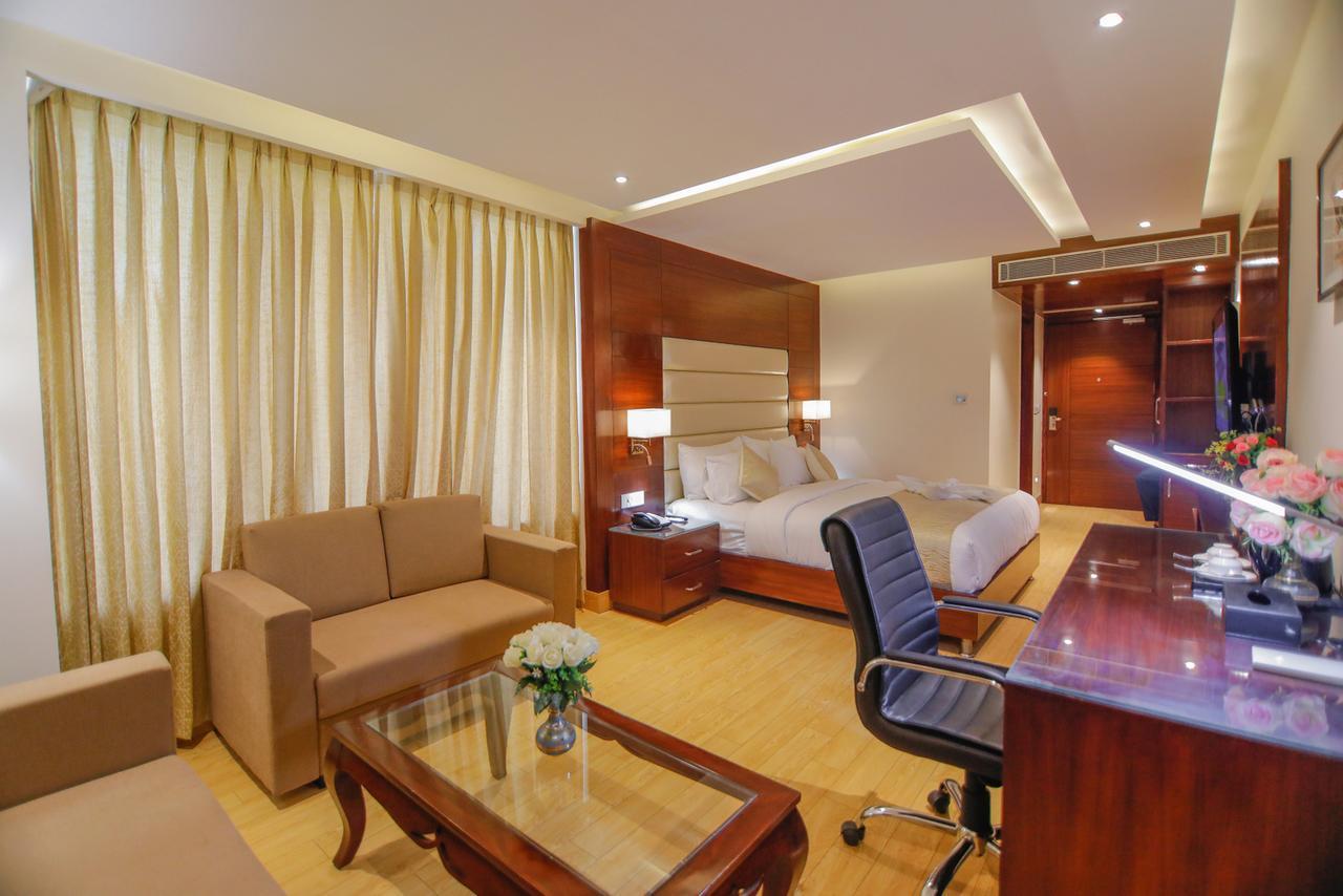 The Grand Parisian Hotel Delhi  Exterior photo
