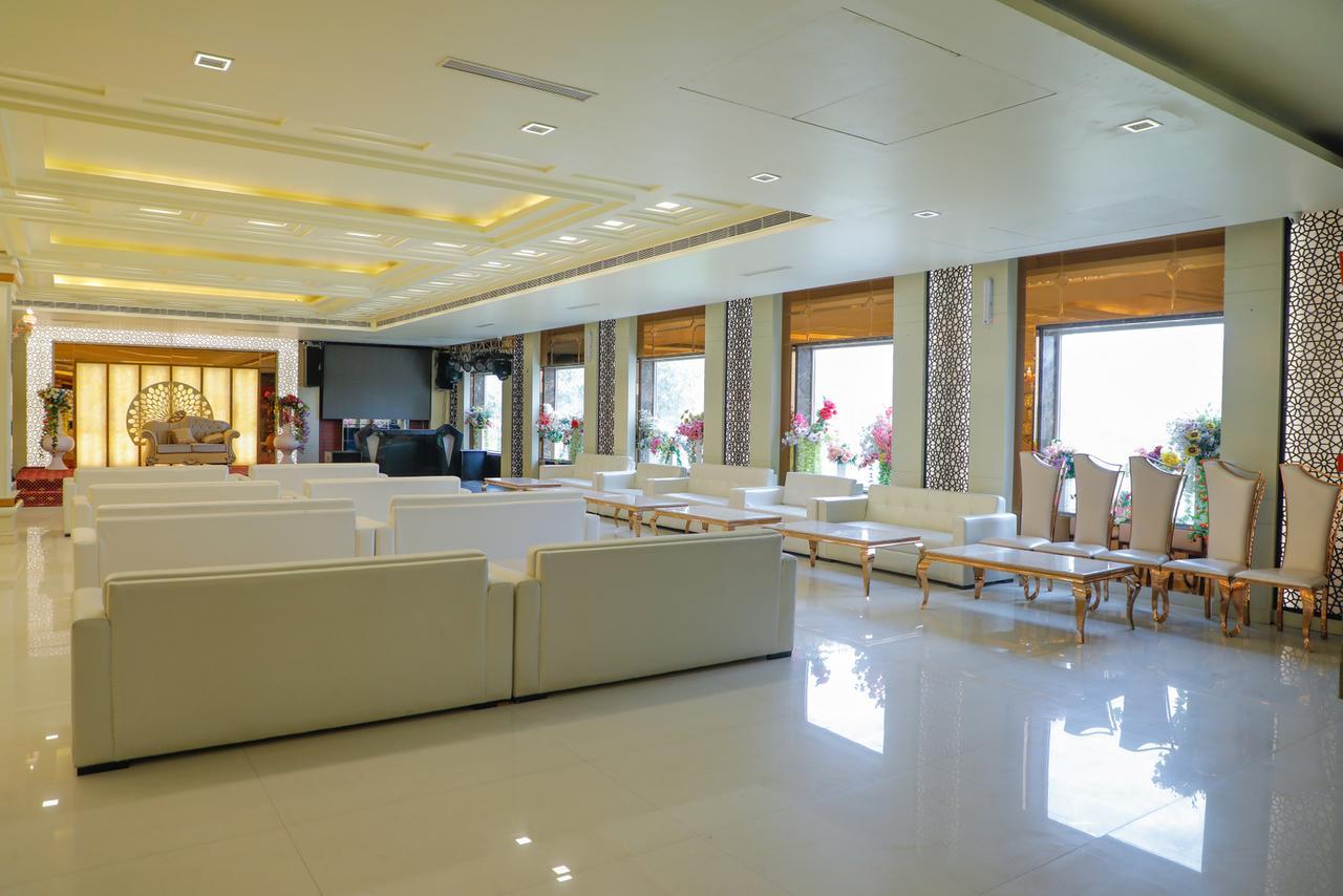 The Grand Parisian Hotel Delhi  Exterior photo